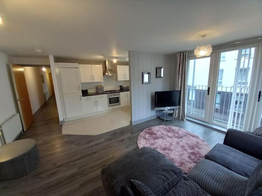 בלפסט Modern 2-Bedroom City Apartment With Free Parking מראה חיצוני תמונה