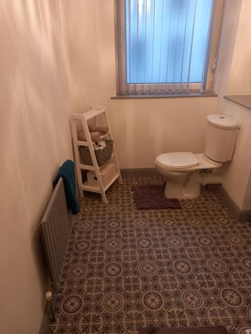 בלפסט Modern 2-Bedroom City Apartment With Free Parking מראה חיצוני תמונה