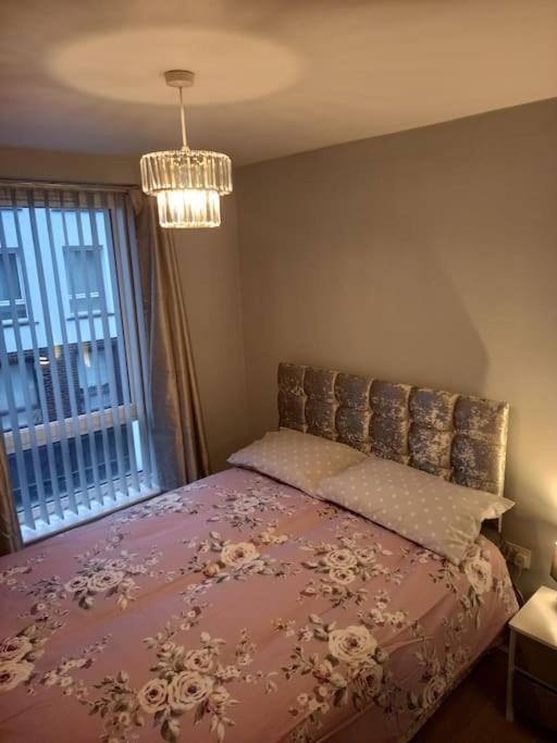 בלפסט Modern 2-Bedroom City Apartment With Free Parking מראה חיצוני תמונה