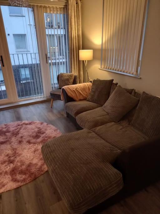 בלפסט Modern 2-Bedroom City Apartment With Free Parking מראה חיצוני תמונה